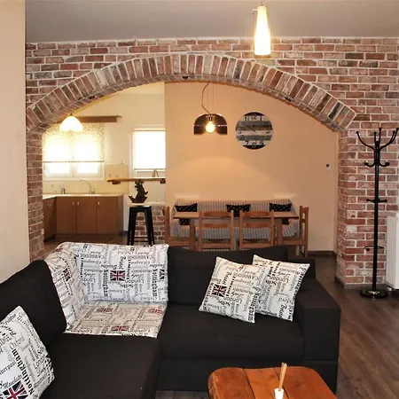 Apartment L. Byron *