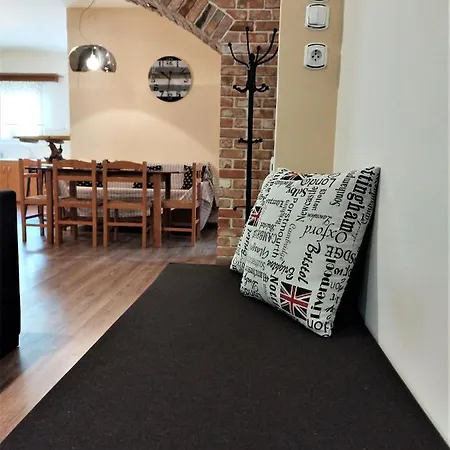 Apartment L. Byron *