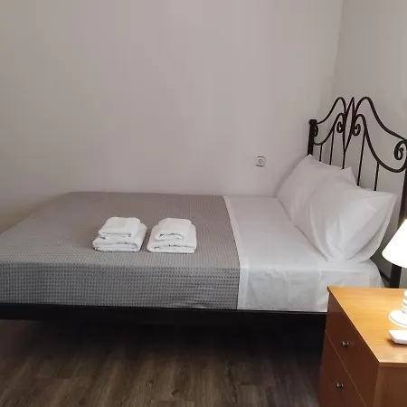 Apartment L. Byron *